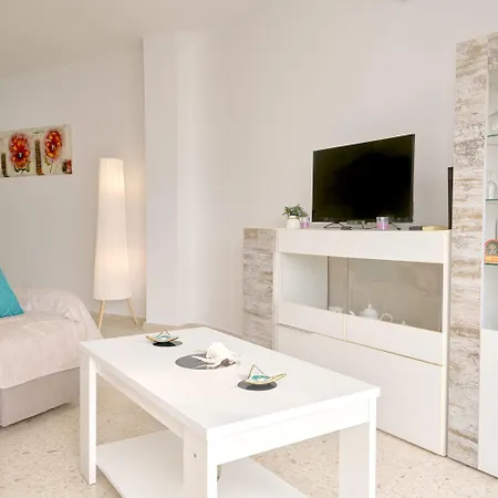 Tucuman 3 - Sunny 3-bedroom In Center Near