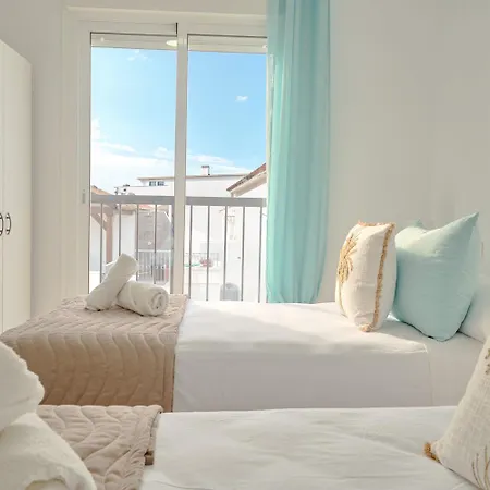 Tucuman 3 - Sunny 3-bedroom In Center Near