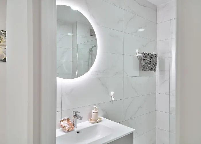 Tucuman 3 - Sunny 3-bedroom In Center Near *