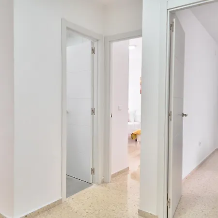 Tucuman 3 - Sunny 3-bedroom In Center Near