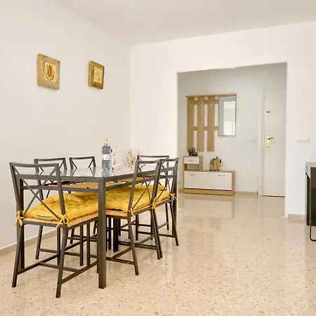 Apartament Tucuman 3 - Sunny 3-bedroom In Center Near Nerja