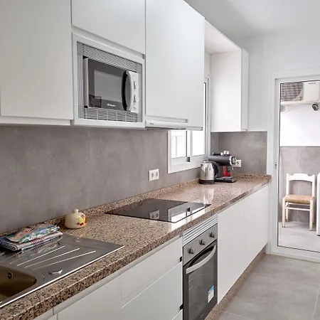 Apartament Tucuman 3 - Sunny 3-bedroom In Center Near