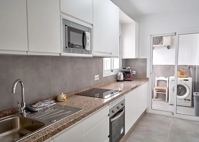 Apartament Tucuman 3 - Sunny 3-bedroom In Center Near