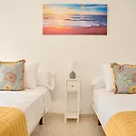 Tucuman 3 - Sunny 3-bedroom In Center Near Lägenhet *